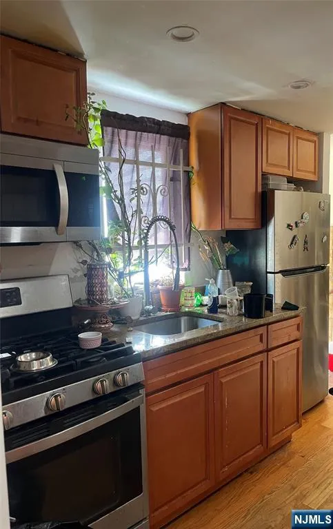149 Lake Avenue Clifton, NJ 07011