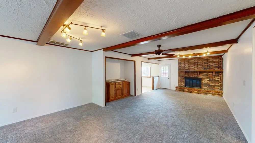 2621 S 89th EastAvenue Tulsa, OK 74129