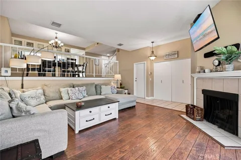 18360 Collins #L