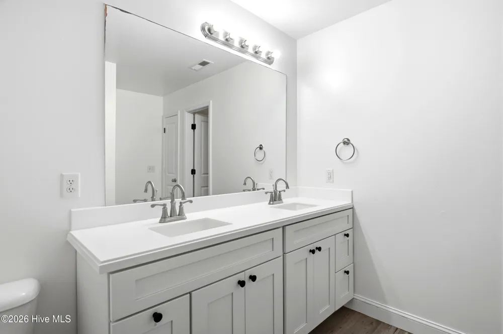 122 Pond View Circle Hampstead, NC 28443