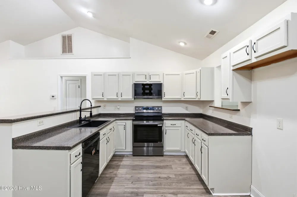 122 Pond View Circle Hampstead, NC 28443