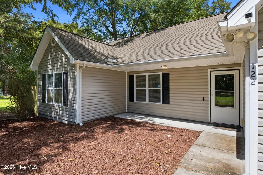 122 Pond View Circle Hampstead, NC 28443