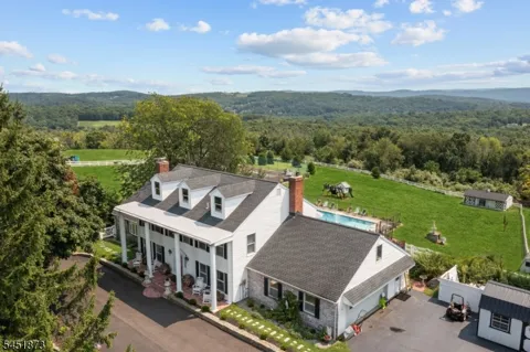 20 Mountain View Dr