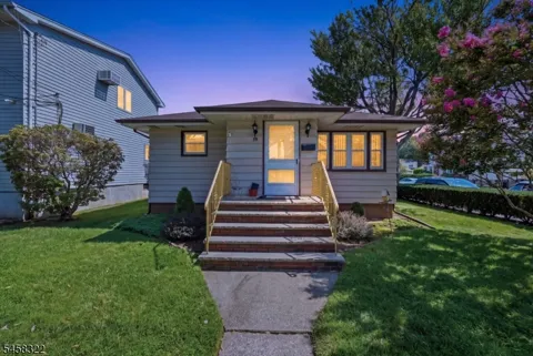 59 Huron Ave