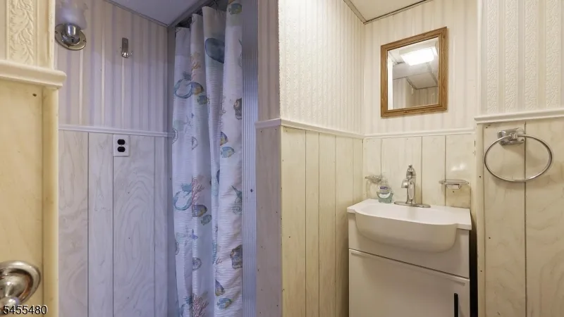 209 Midwood Pl Westfield Town, NJ 07090