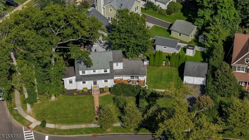 209 Midwood Pl Westfield Town, NJ 07090