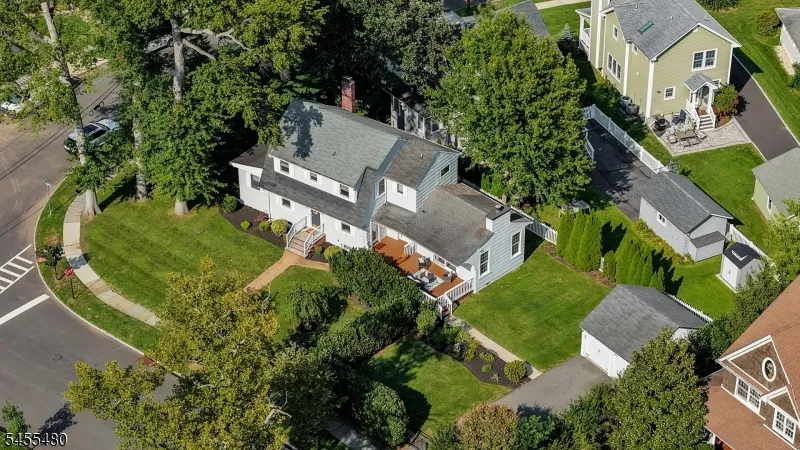 209 Midwood Pl Westfield Town, NJ 07090