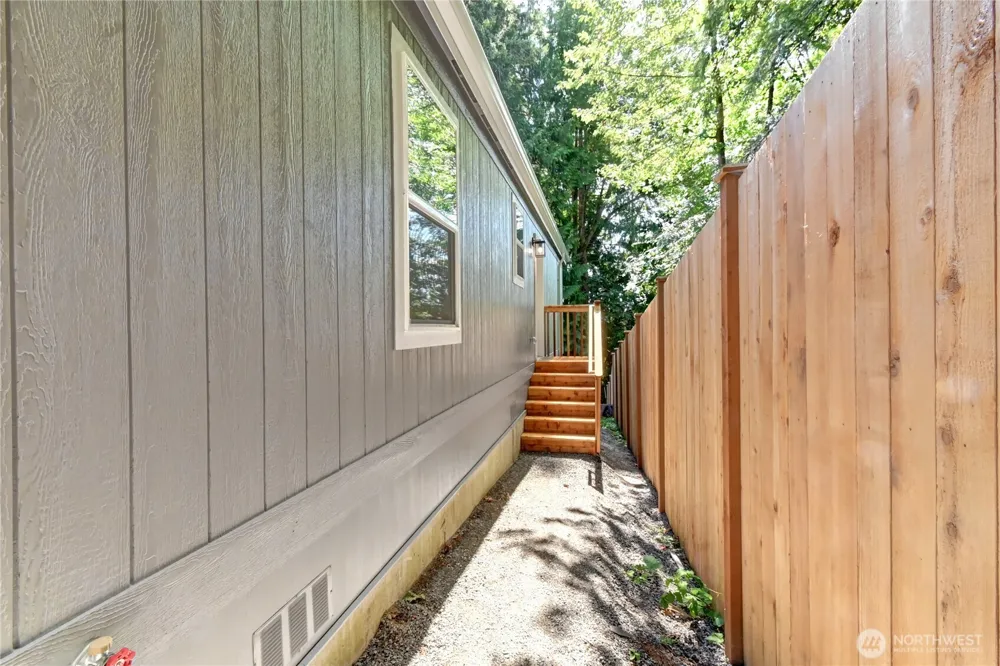 18012 123 PLACE NE Arlington, WA 98223