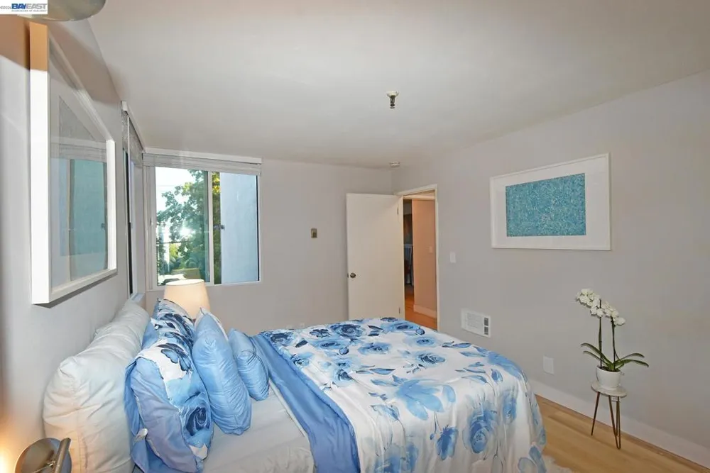 303 Adams St #109 Oakland, CA 94610