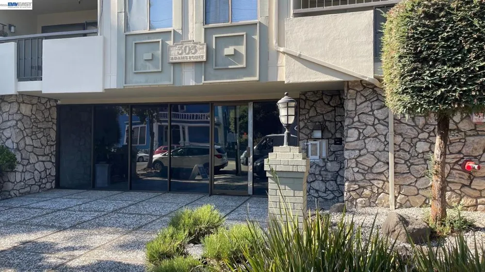 303 Adams St #109 Oakland, CA 94610