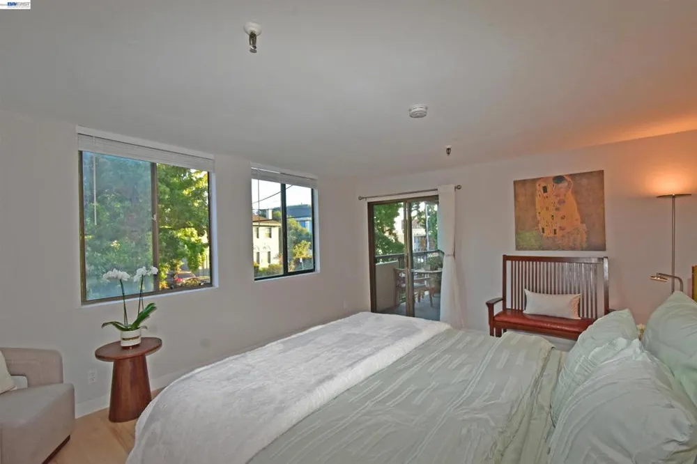 303 Adams St #109 Oakland, CA 94610