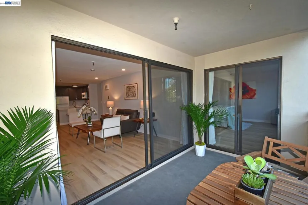 303 Adams St #109 Oakland, CA 94610