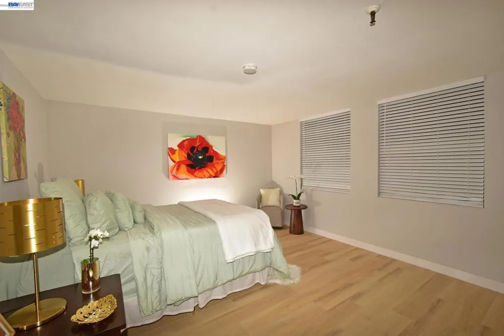 303 Adams St #109 Oakland, CA 94610