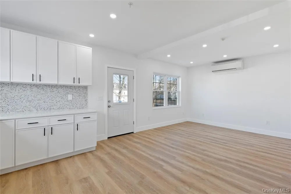 9 Lagrange Avenue #APT 2 Poughkeepsie, NY 12603