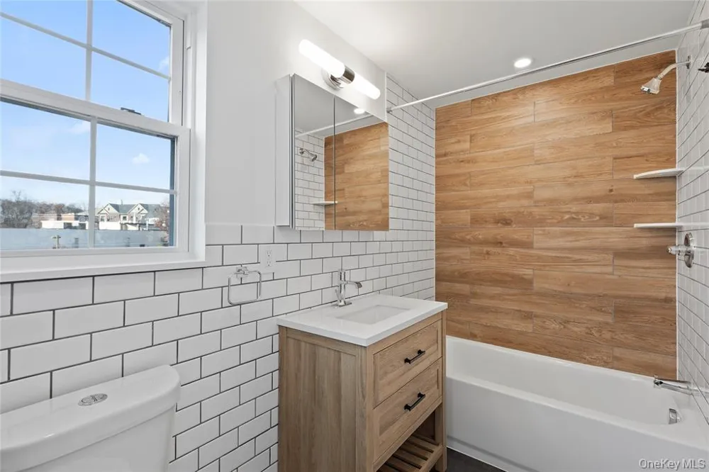 9 Lagrange Avenue #APT 2 Poughkeepsie, NY 12603