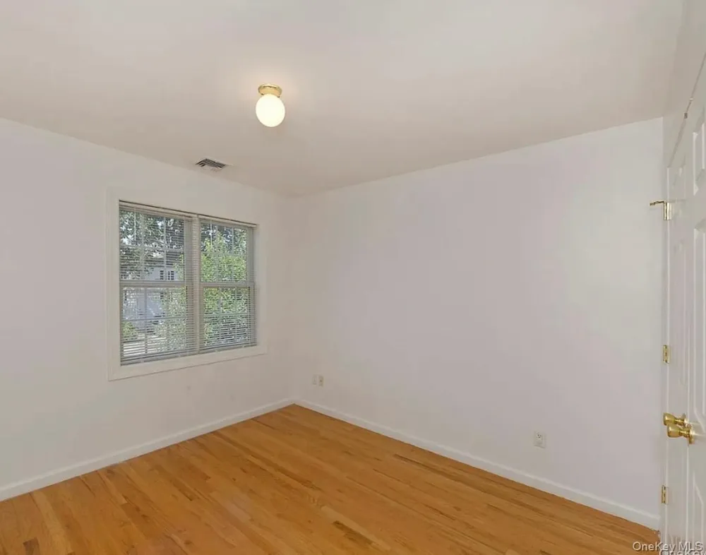 16A Inwood Road Port Washington, NY 11050