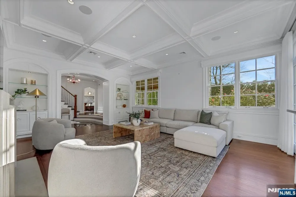 373 Hardenburgh Avenue Demarest, NJ 07627