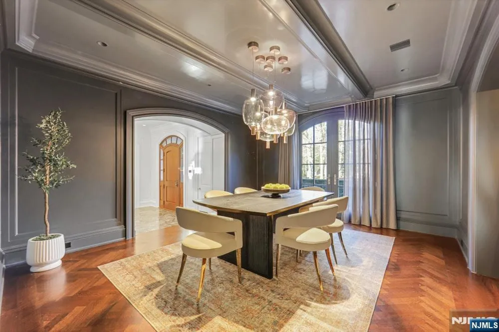 373 Hardenburgh Avenue Demarest, NJ 07627