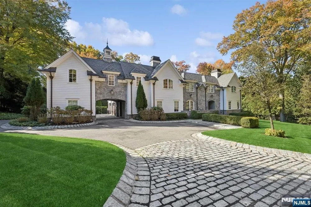 373 Hardenburgh Avenue Demarest, NJ 07627