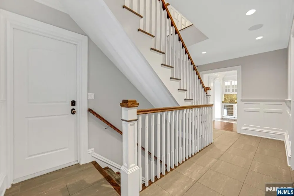 373 Hardenburgh Avenue Demarest, NJ 07627