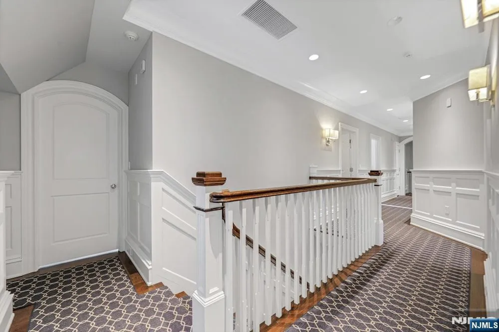 373 Hardenburgh Avenue Demarest, NJ 07627