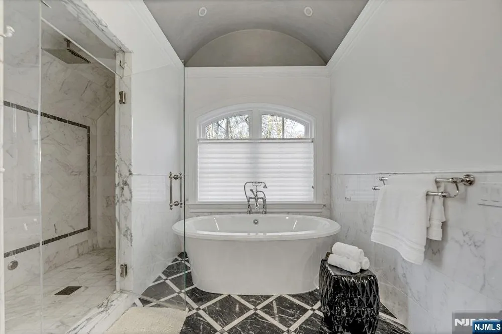 373 Hardenburgh Avenue Demarest, NJ 07627