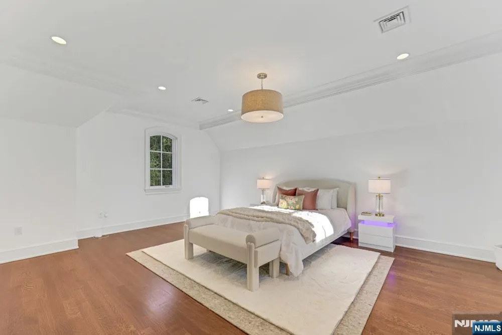 373 Hardenburgh Avenue Demarest, NJ 07627