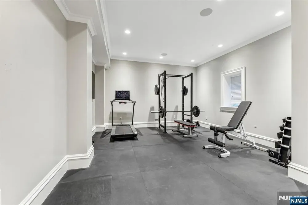 373 Hardenburgh Avenue Demarest, NJ 07627