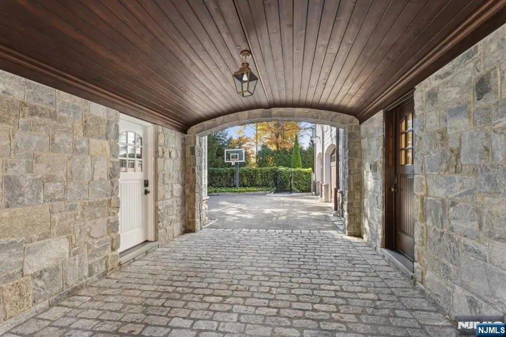 373 Hardenburgh Avenue Demarest, NJ 07627