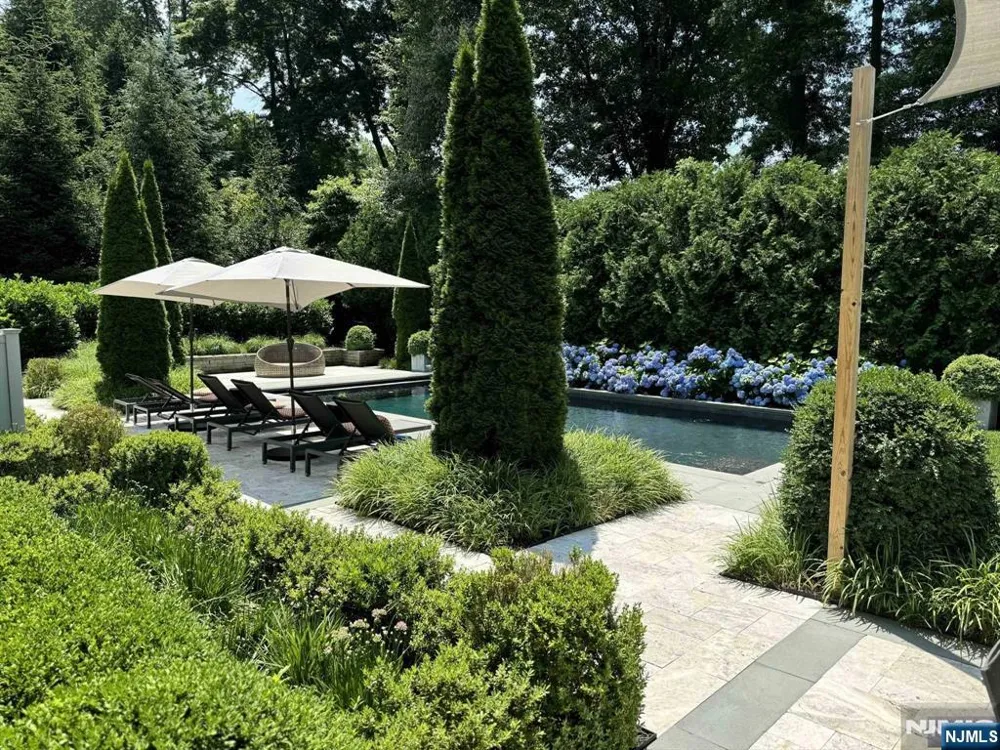 373 Hardenburgh Avenue Demarest, NJ 07627