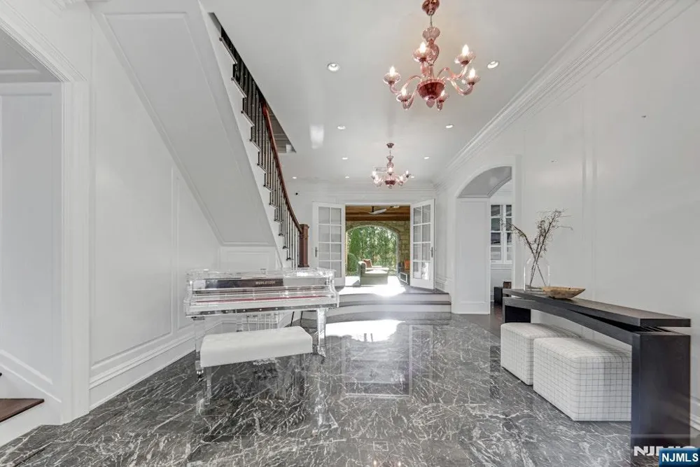 373 Hardenburgh Avenue Demarest, NJ 07627