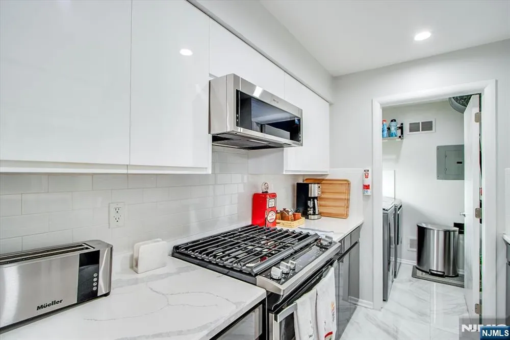 825 Riverside B202 Lyndhurst, NJ 07071