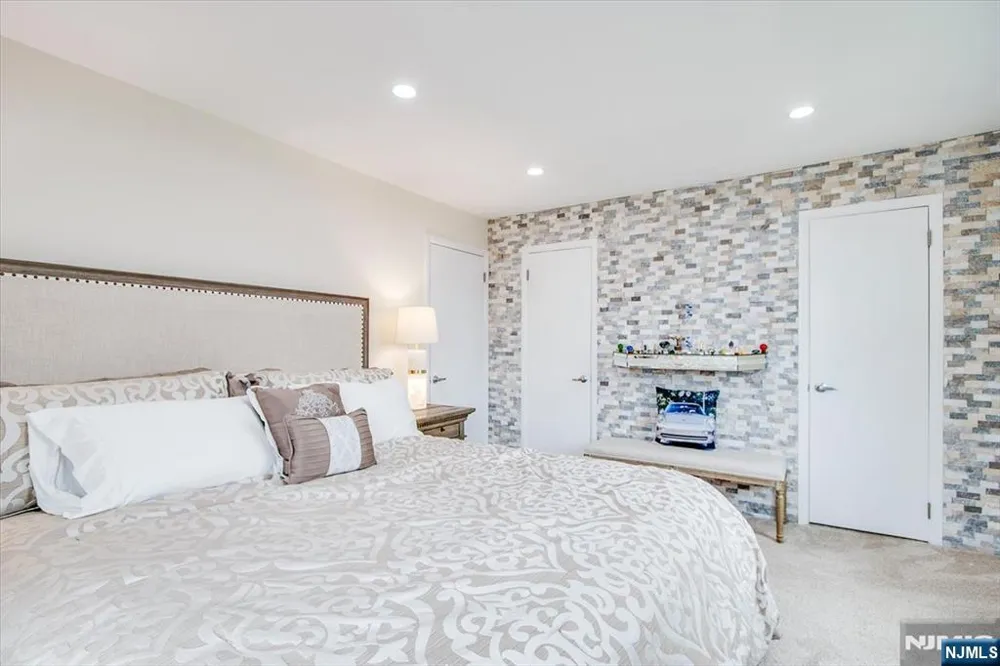 825 Riverside B202 Lyndhurst, NJ 07071