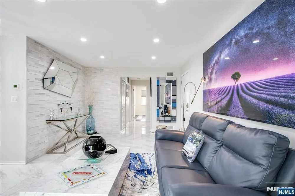 825 Riverside B202 Lyndhurst, NJ 07071