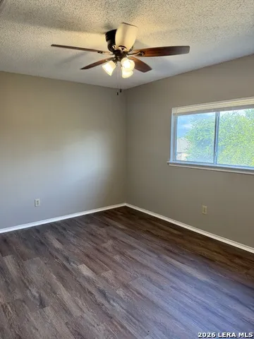 10158 Bastrop Crk San Antonio, TX 78245