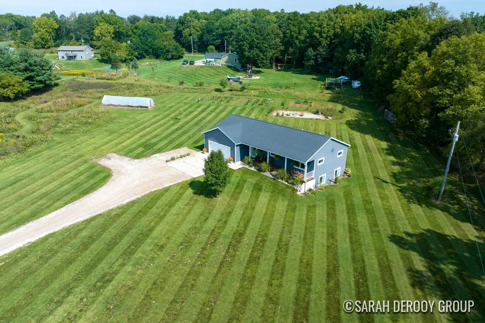 5514 W State Road Middleville, MI 49333