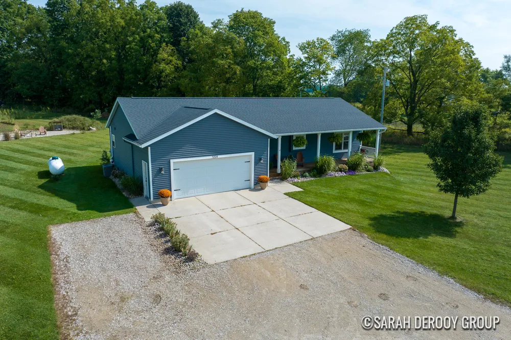 5514 W State Road Middleville, MI 49333