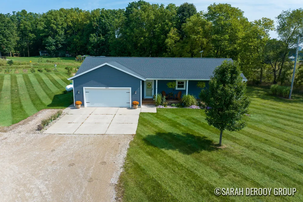 5514 W State Road Middleville, MI 49333