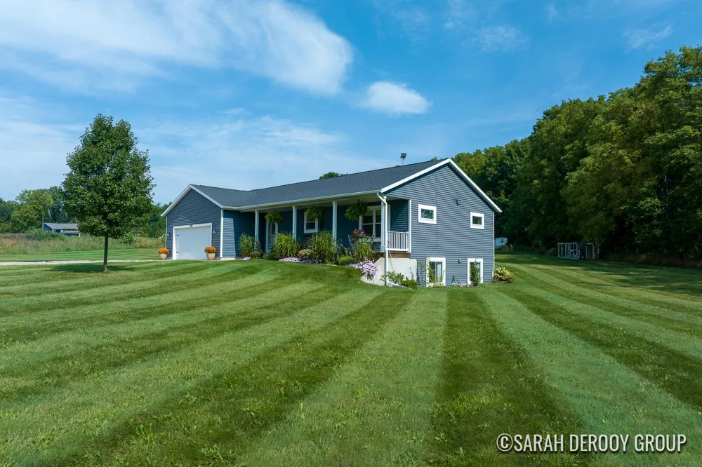 5514 W State Road Middleville, MI 49333