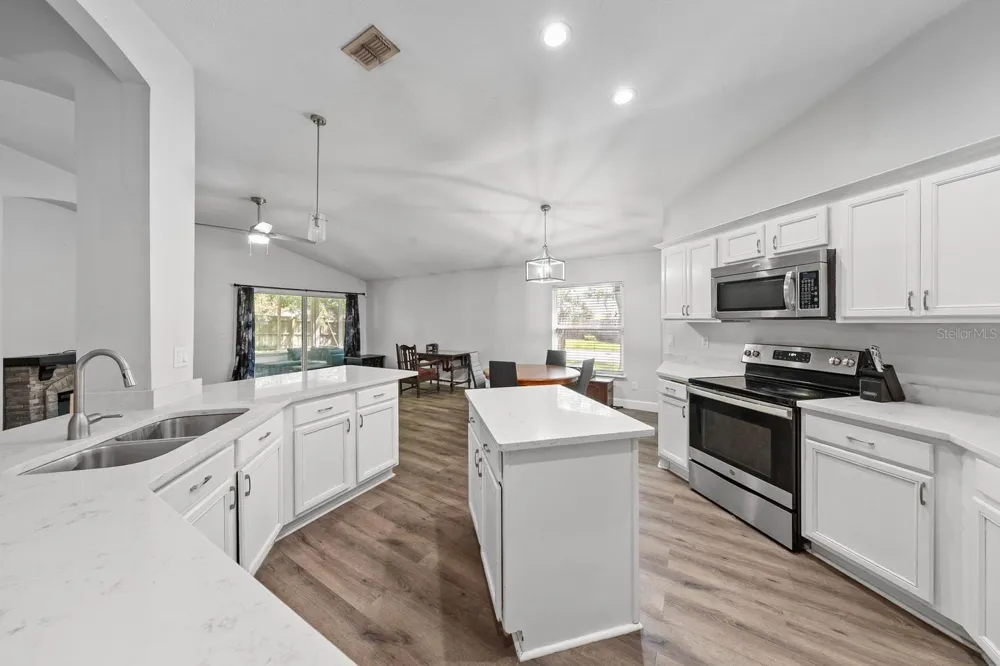 1365 SHOOTINGSTAR LANE St Johns, FL 32259