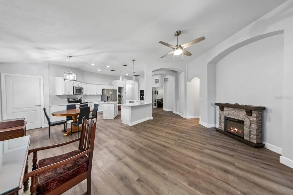 1365 SHOOTINGSTAR LANE St Johns, FL 32259