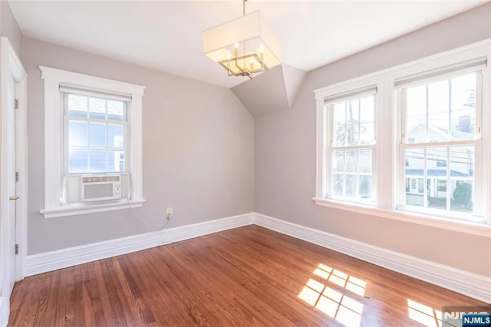 35 Benson Street Bloomfield, NJ 07003
