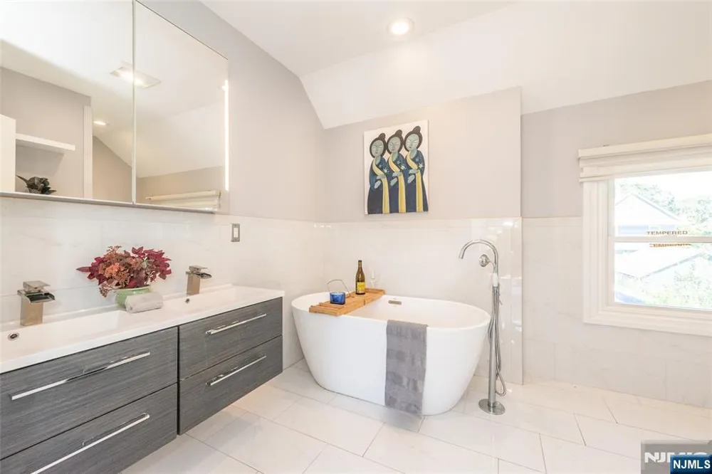 35 Benson Street Bloomfield, NJ 07003