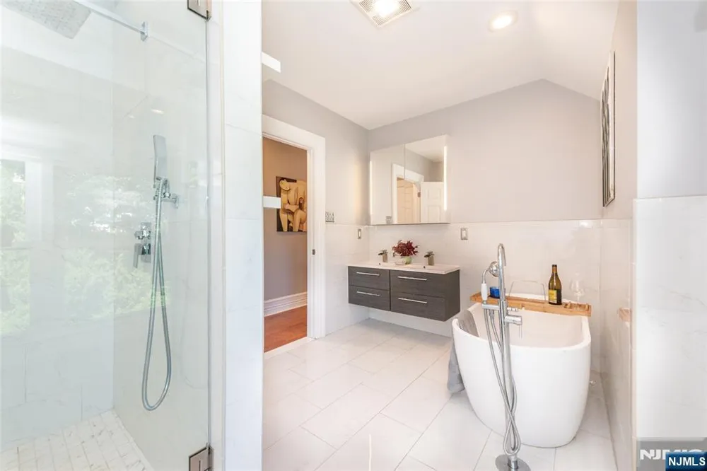 35 Benson Street Bloomfield, NJ 07003