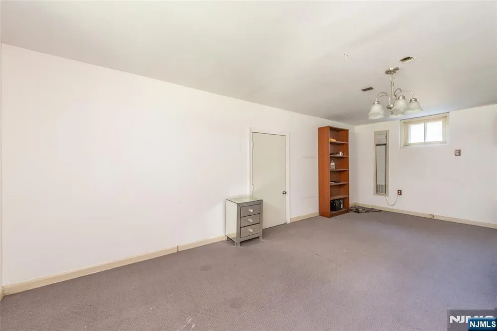 35 Benson Street Bloomfield, NJ 07003