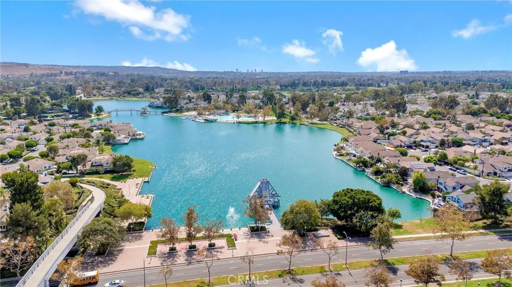 15 Brookfield Irvine, CA 92604