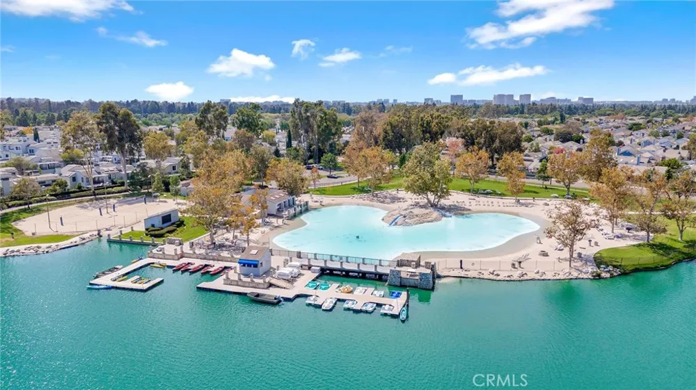15 Brookfield Irvine, CA 92604