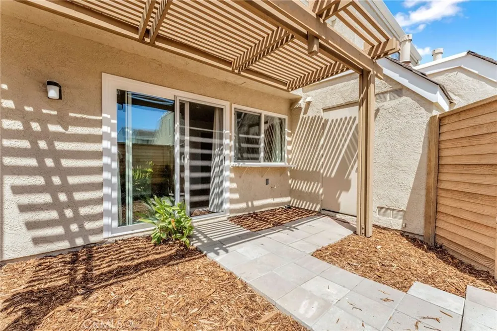 15 Brookfield Irvine, CA 92604