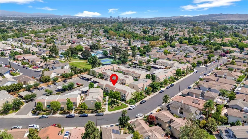 15 Brookfield Irvine, CA 92604