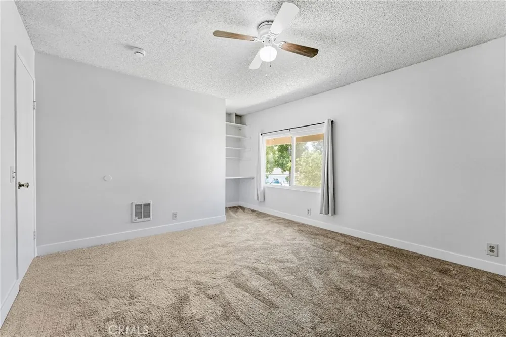15 Brookfield Irvine, CA 92604